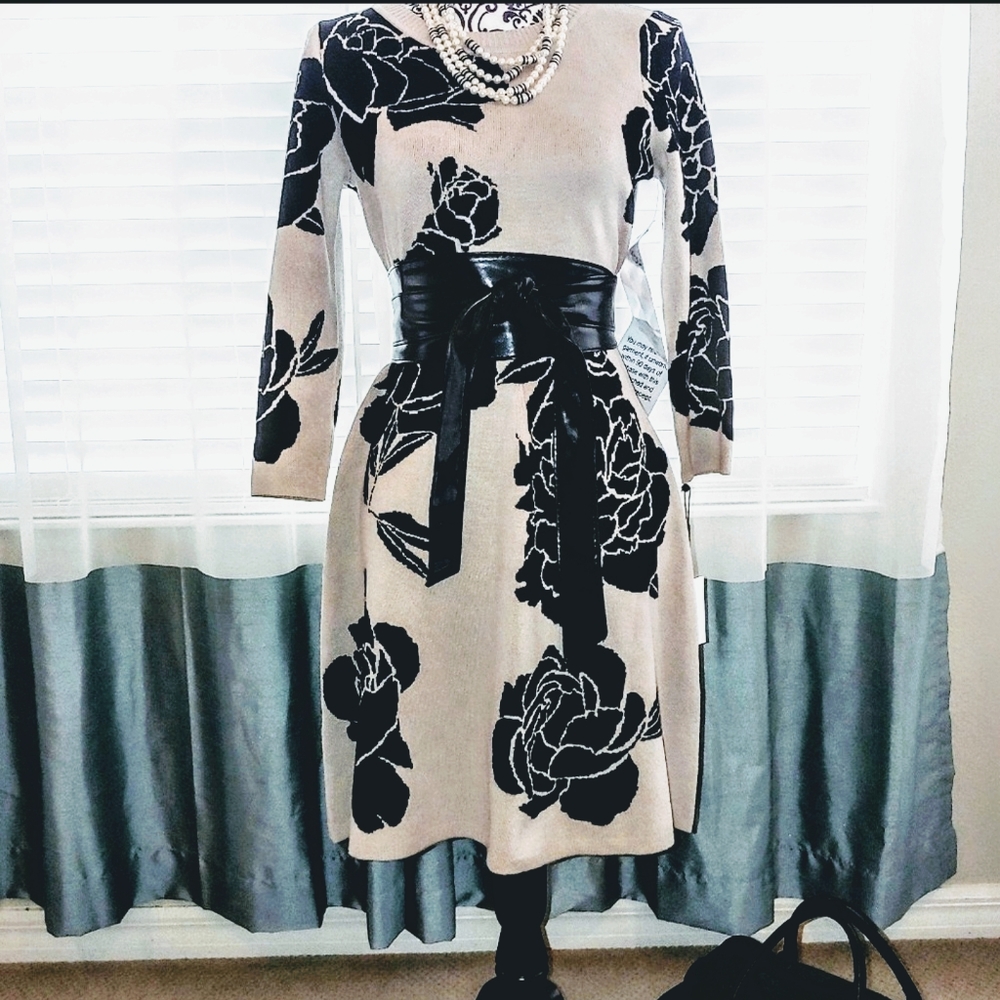 Black and taupe dress light knit  size S
